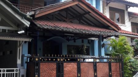 Rumah 2 Lantai Bagus Bumi Bintaro Permai Jakarta Selatan