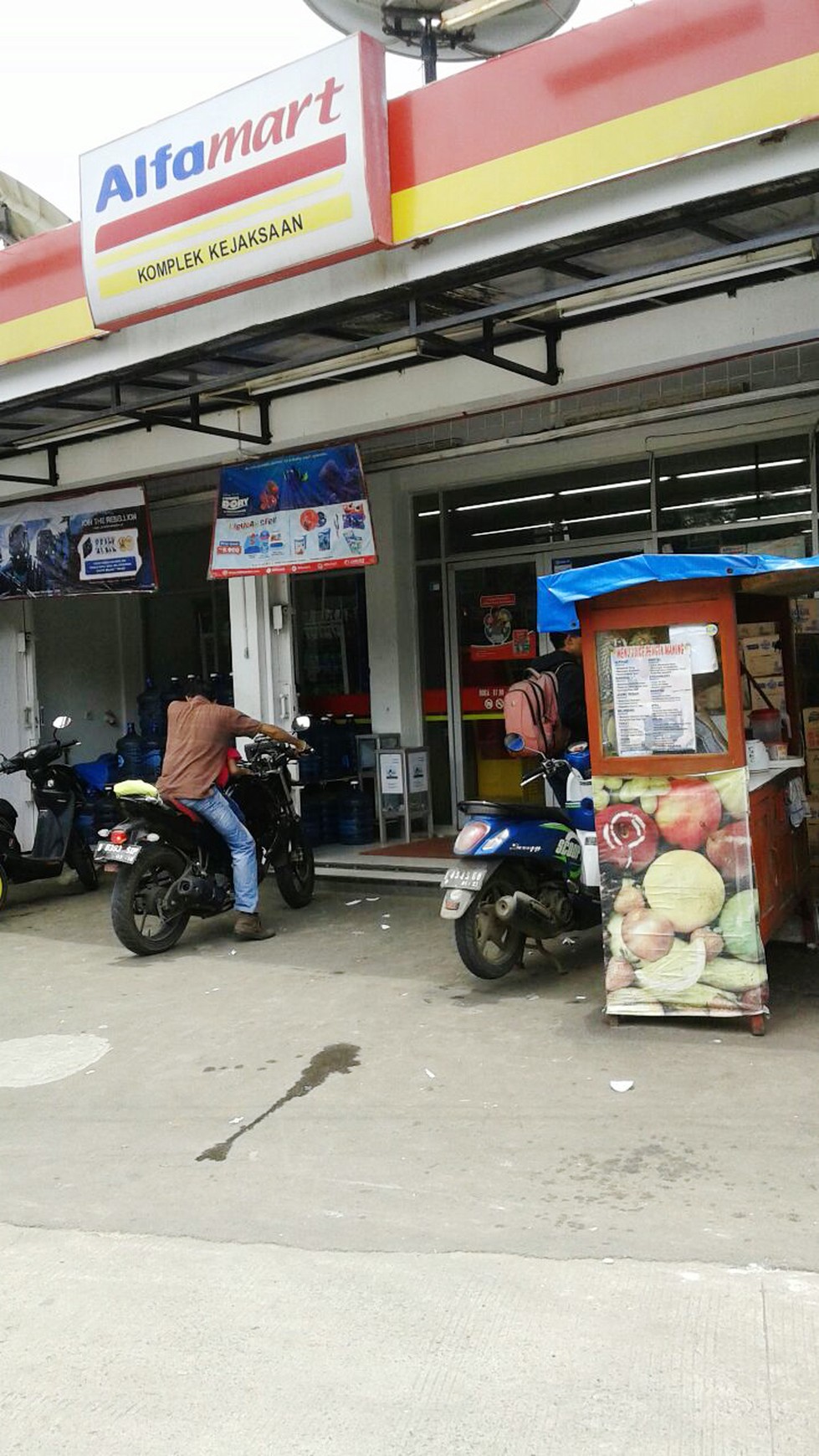 Dijual Ruko lokasi sangat strategis, keamanan 24 jam, bebas banjir, pinggir jalan.