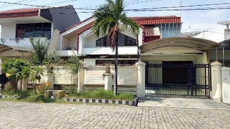 Rumah 2 Lantai, Bagus, Mewah, Lingkungan Elite, Row Jalan Lebar, Bebas banjir, Siap Huni