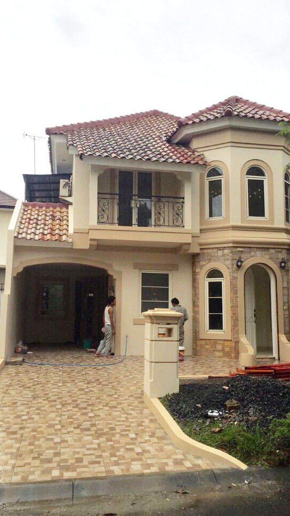 Rumah Beverly Golf Jl Medara Lippo Karawaci