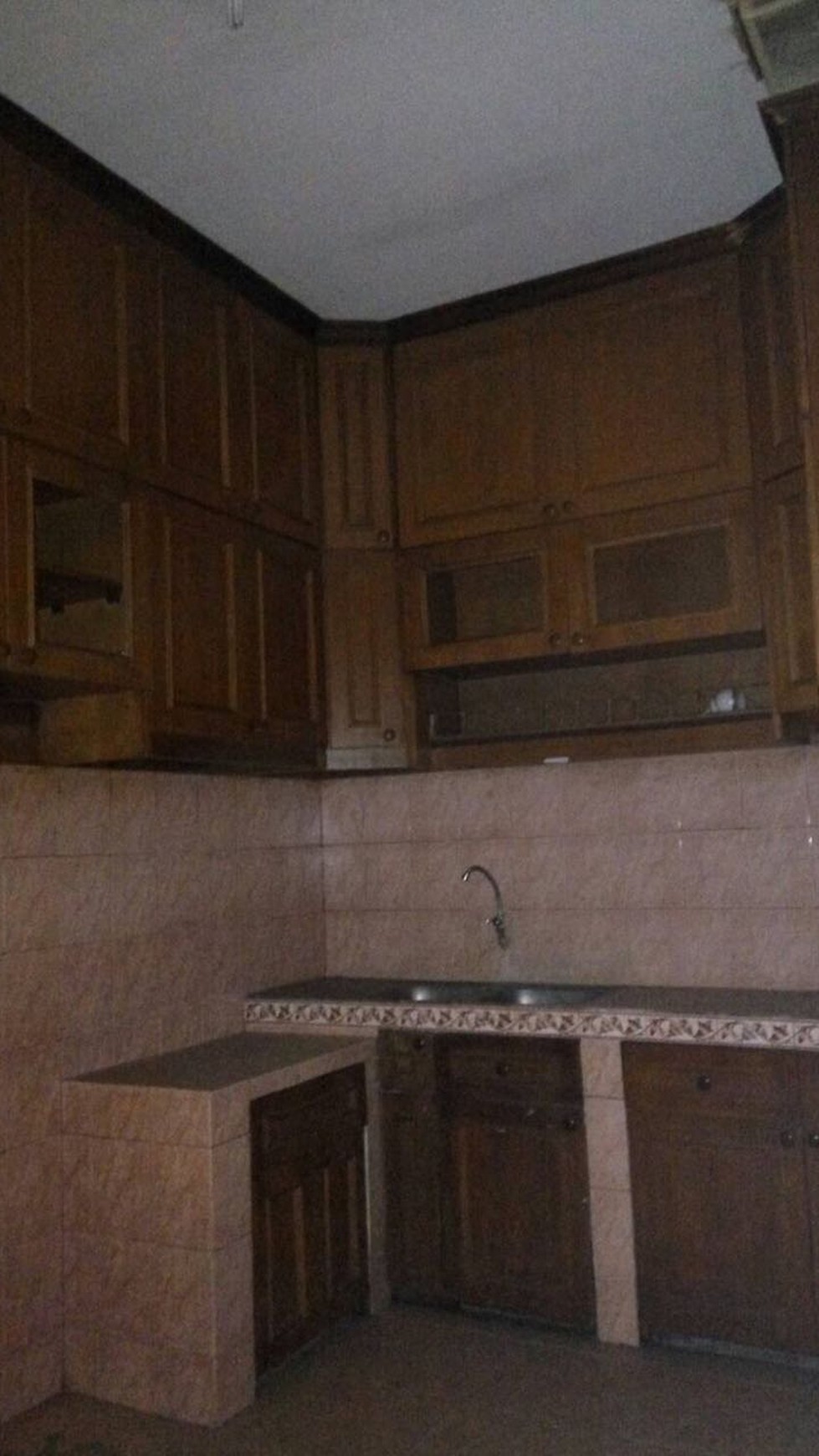 Beautiful and comfort house at Kemang, South Jakarta, a great place for a family to stay, is ready to rent