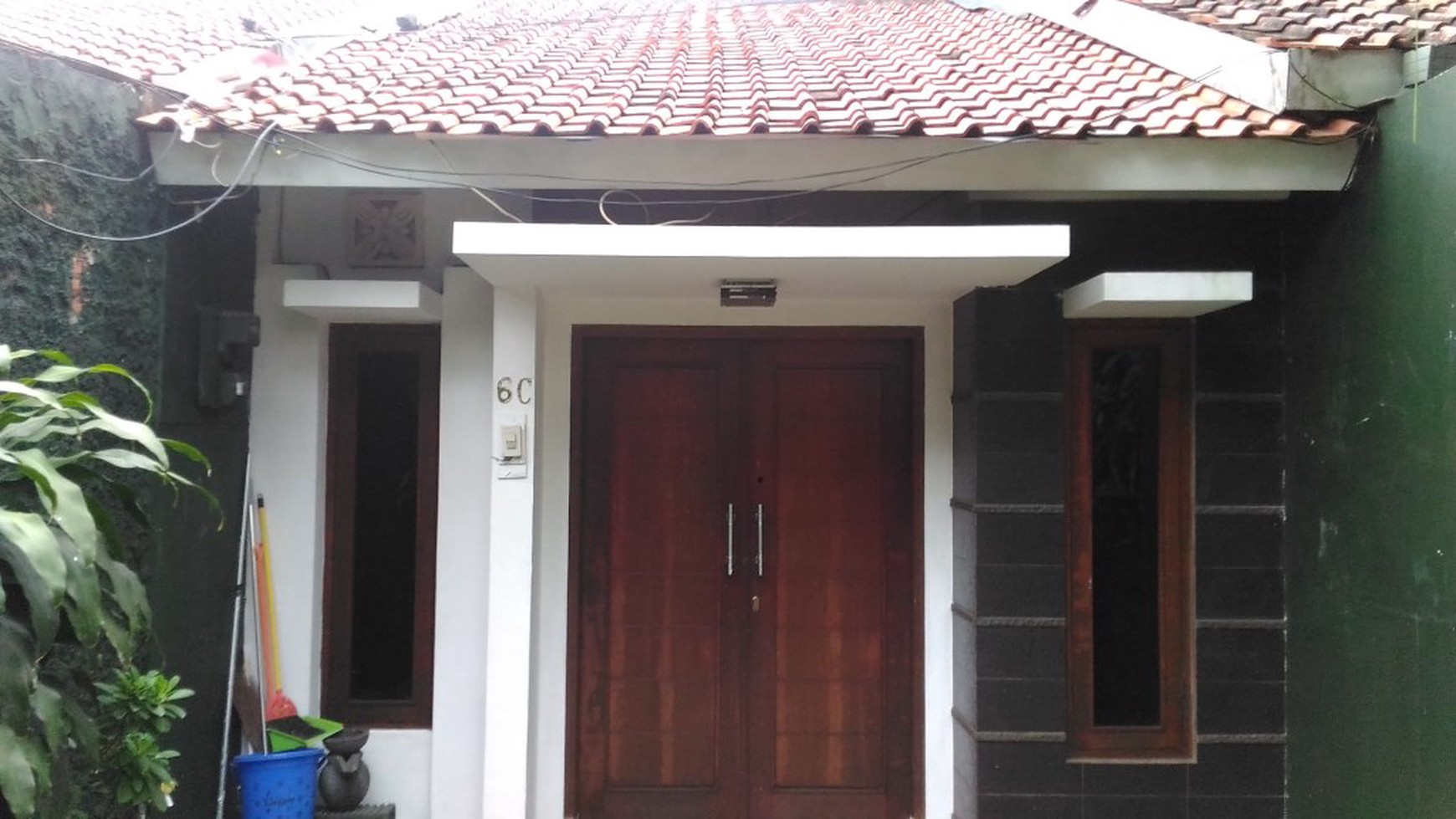 Beautiful and comfort house at Kemang, South Jakarta, a great place for a family to stay, is ready to rent