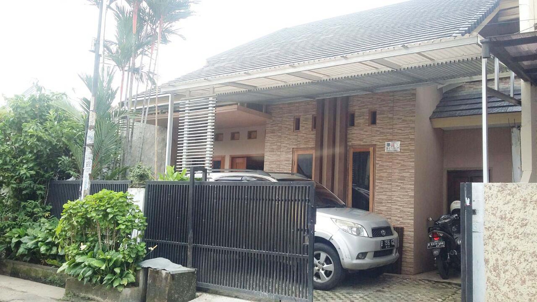 Rumah Dijual nyaman, aman, dan siap huni Terletak di daerah Pondok Pucung-Tangsel