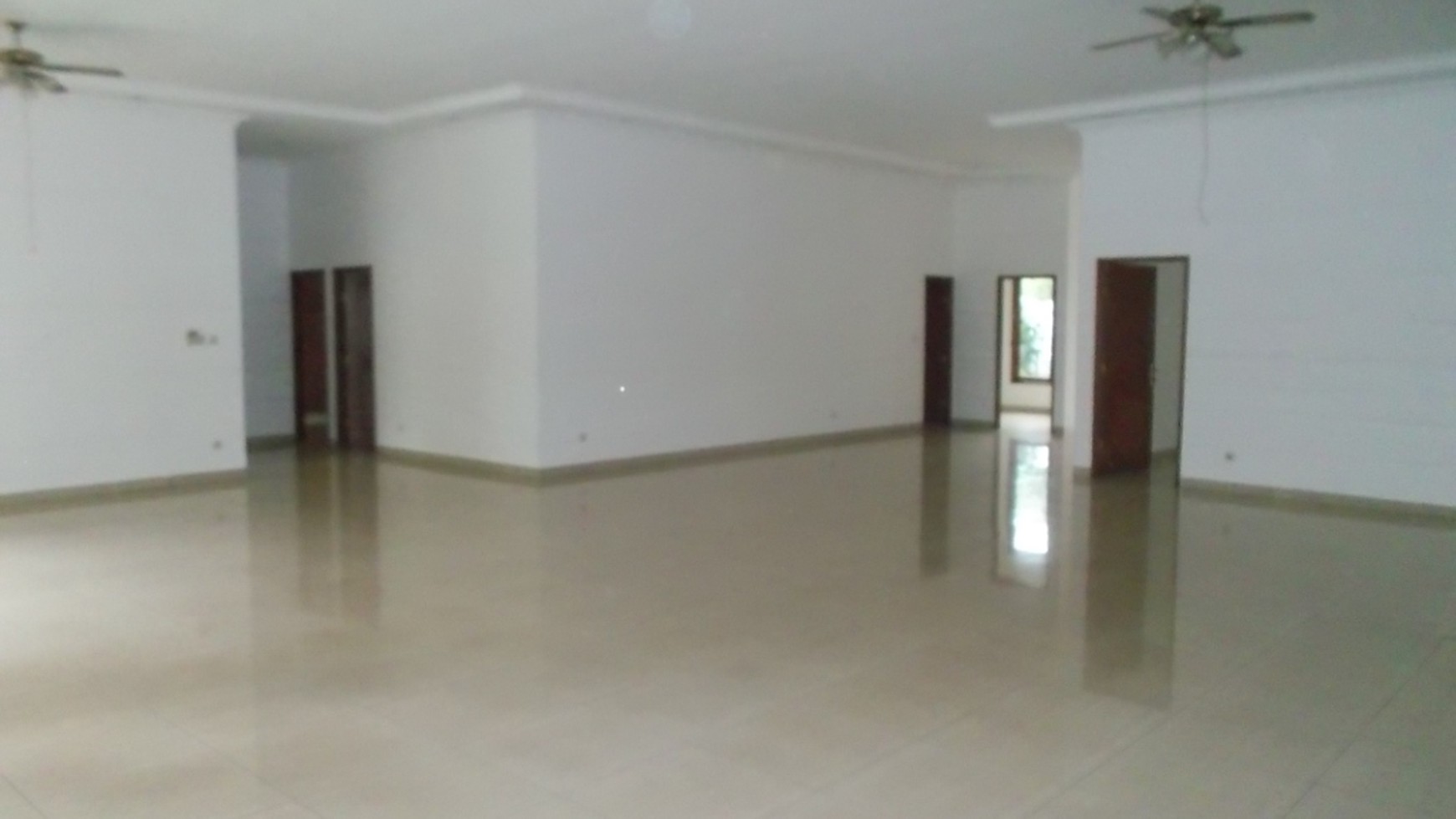 beautiful town house in the prime area of Kemang