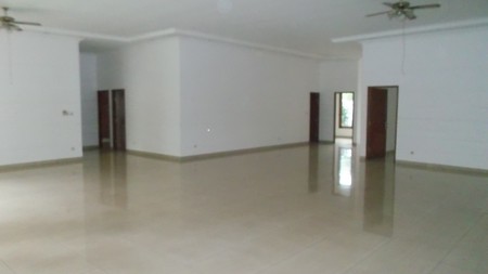 beautiful town house in the prime area of Kemang