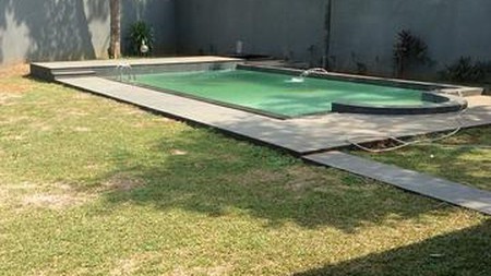 beautiful town house in the prime area of Kemang