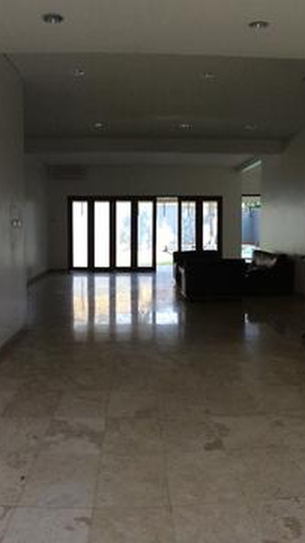 beautiful town house in the prime area of Kemang