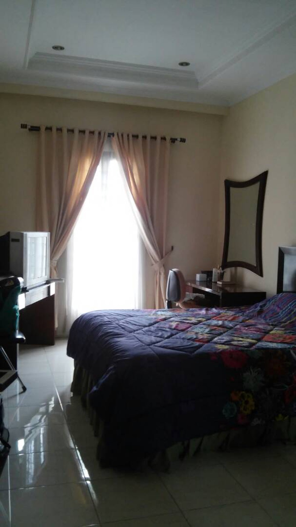 Rumah cantik di Graha Cinere, lokasi dekat akses tol Desari dan Cijago.