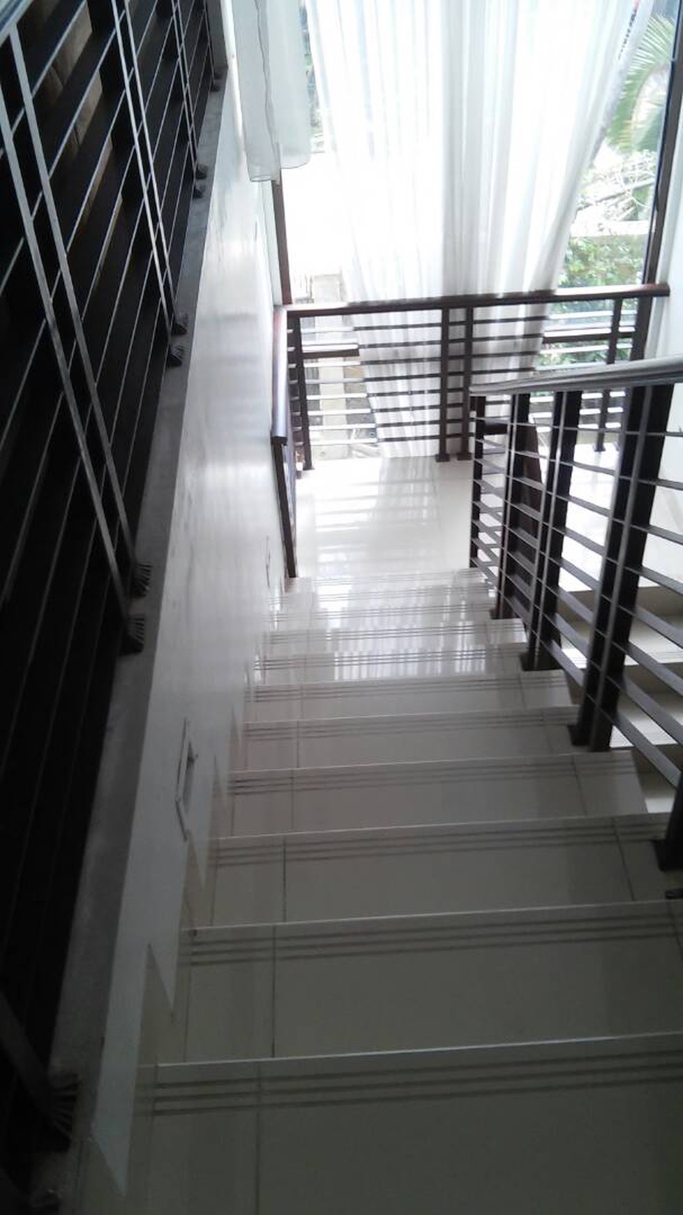 Rumah cantik di Graha Cinere, lokasi dekat akses tol Desari dan Cijago.