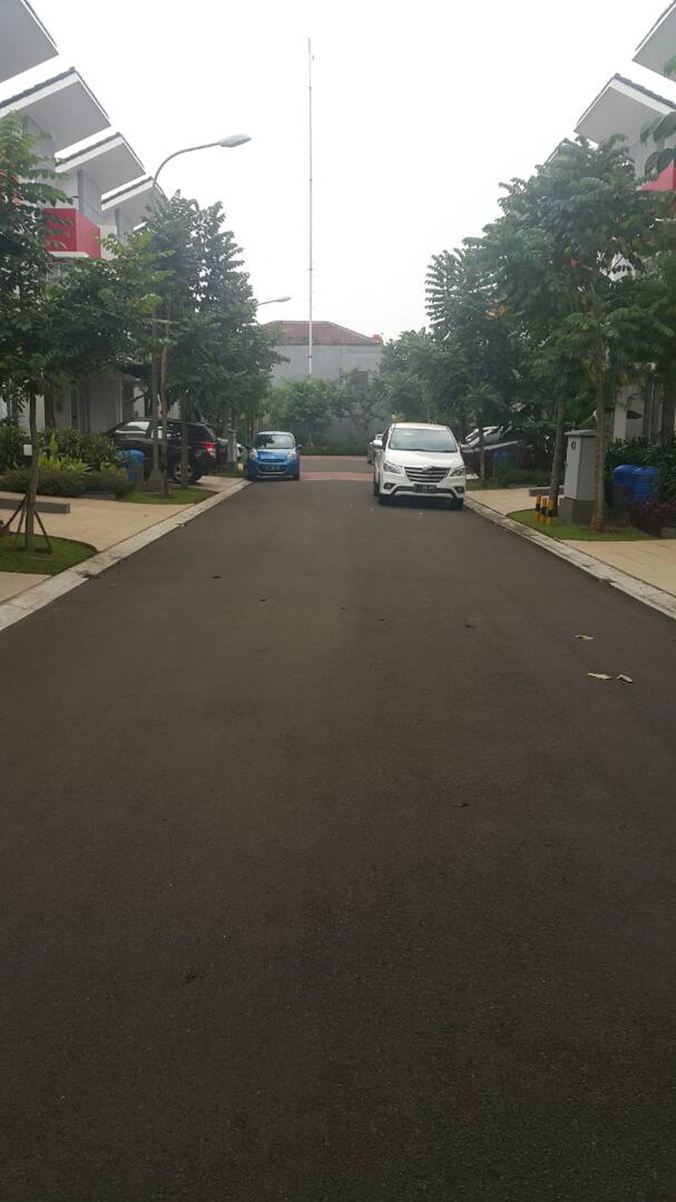 Dijual HARGA MIRING, Rumah keluarga muda di daerah CBD BSD - Milano Village