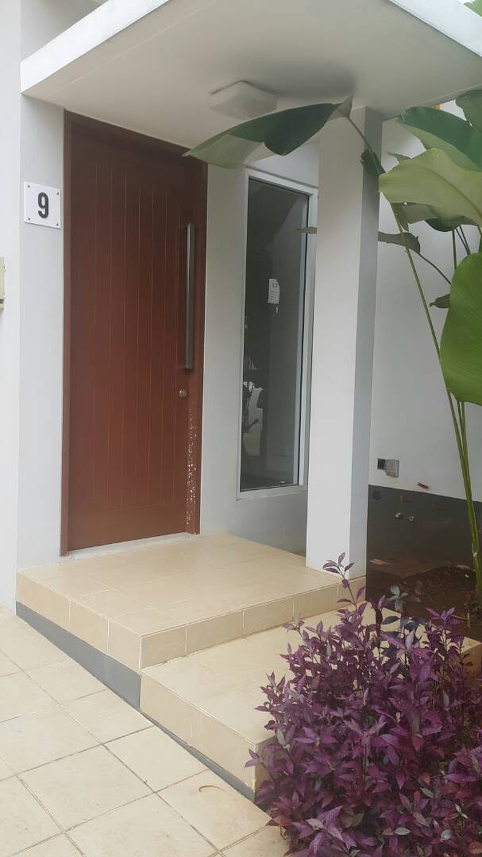 Dijual HARGA MIRING, Rumah keluarga muda di daerah CBD BSD - Milano Village