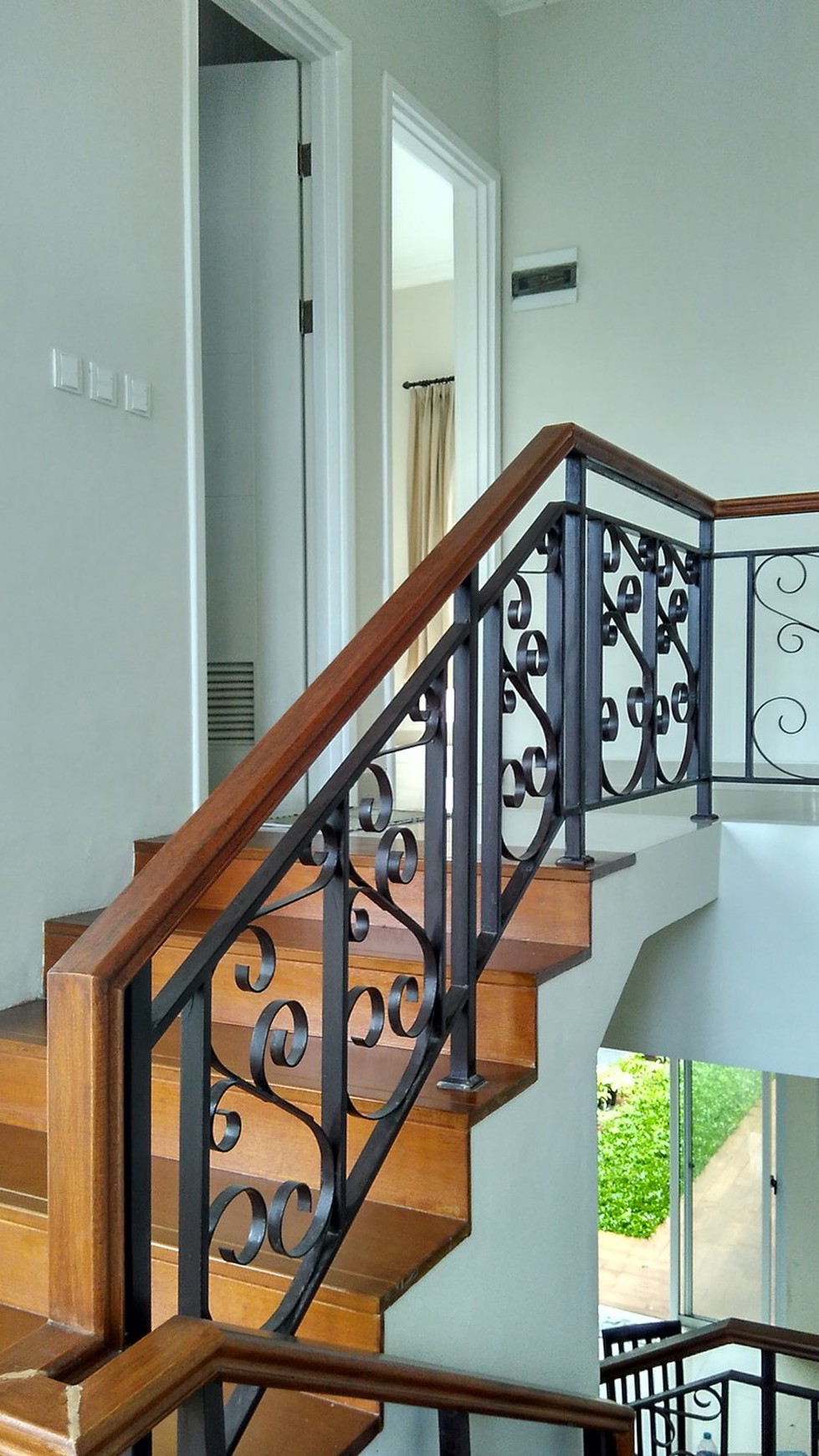 Disewakan Rumah Semi Furnished Kitchen Set di Greenwhich BSD