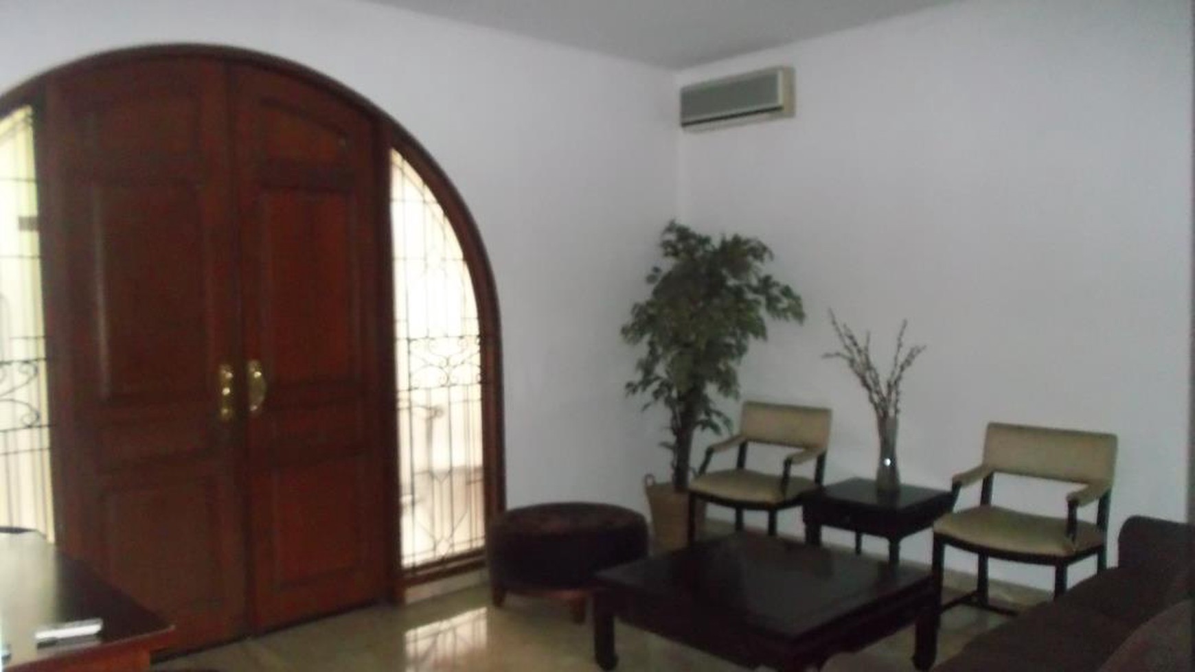 beautiful house in the prime area of Menteng