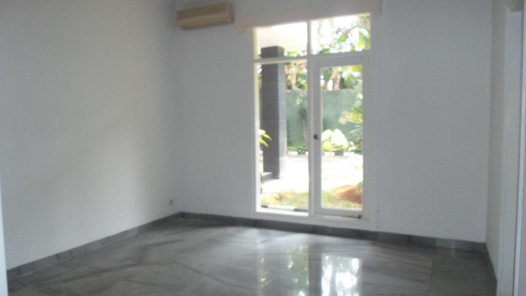 beautiful house in the prime area of Menteng