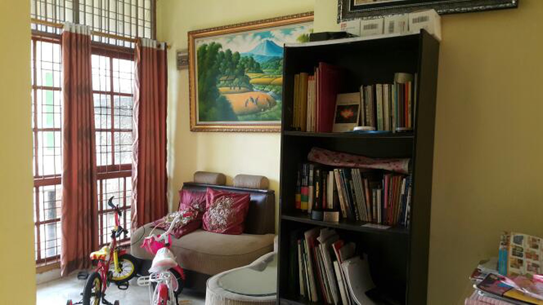 Disewakan Rumah di Jl. Empu Tantular Raya - Perum, Karawaci