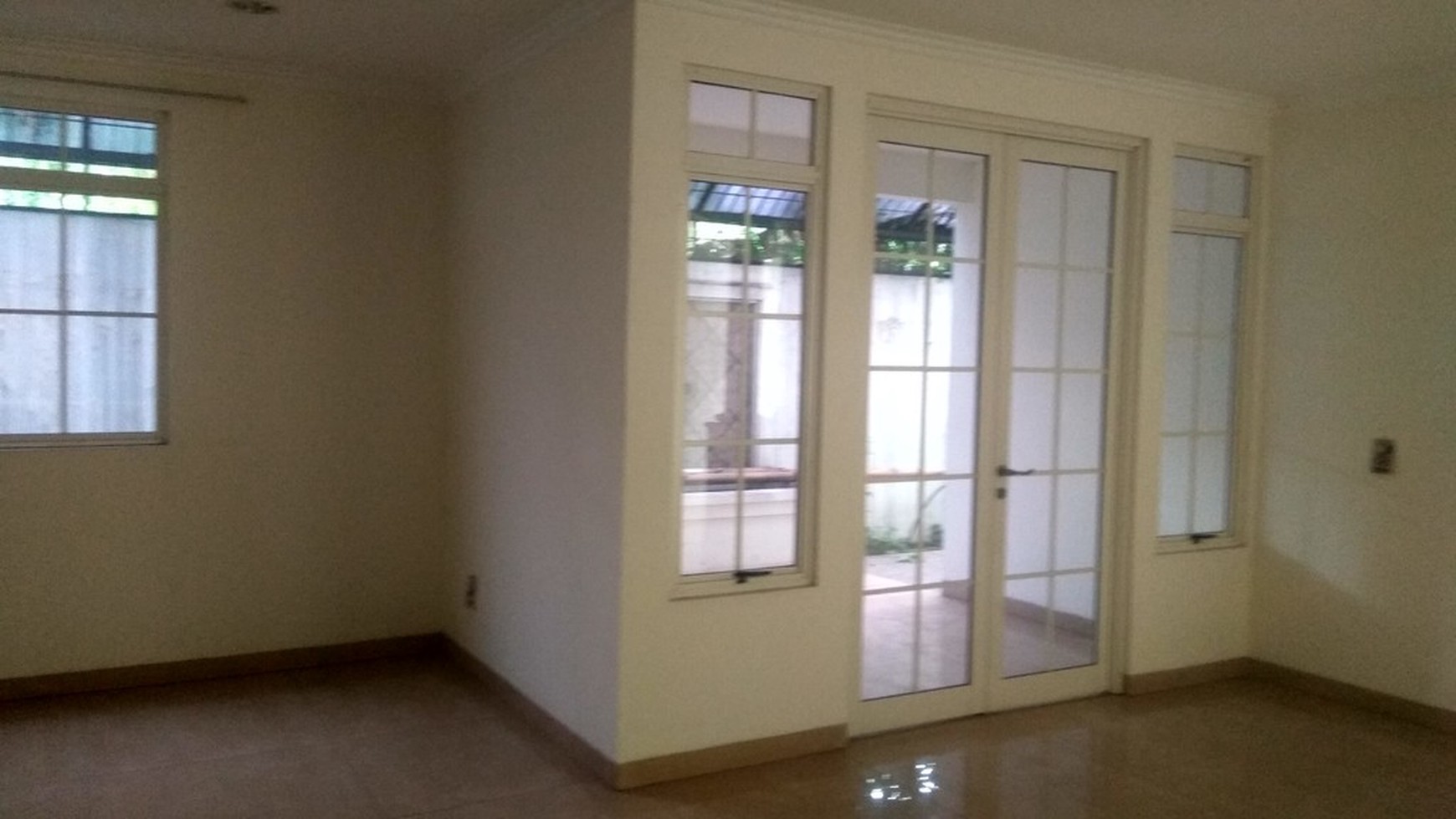 Dijual Rumahd i Taman Kalimantan - Lippo Karawaci