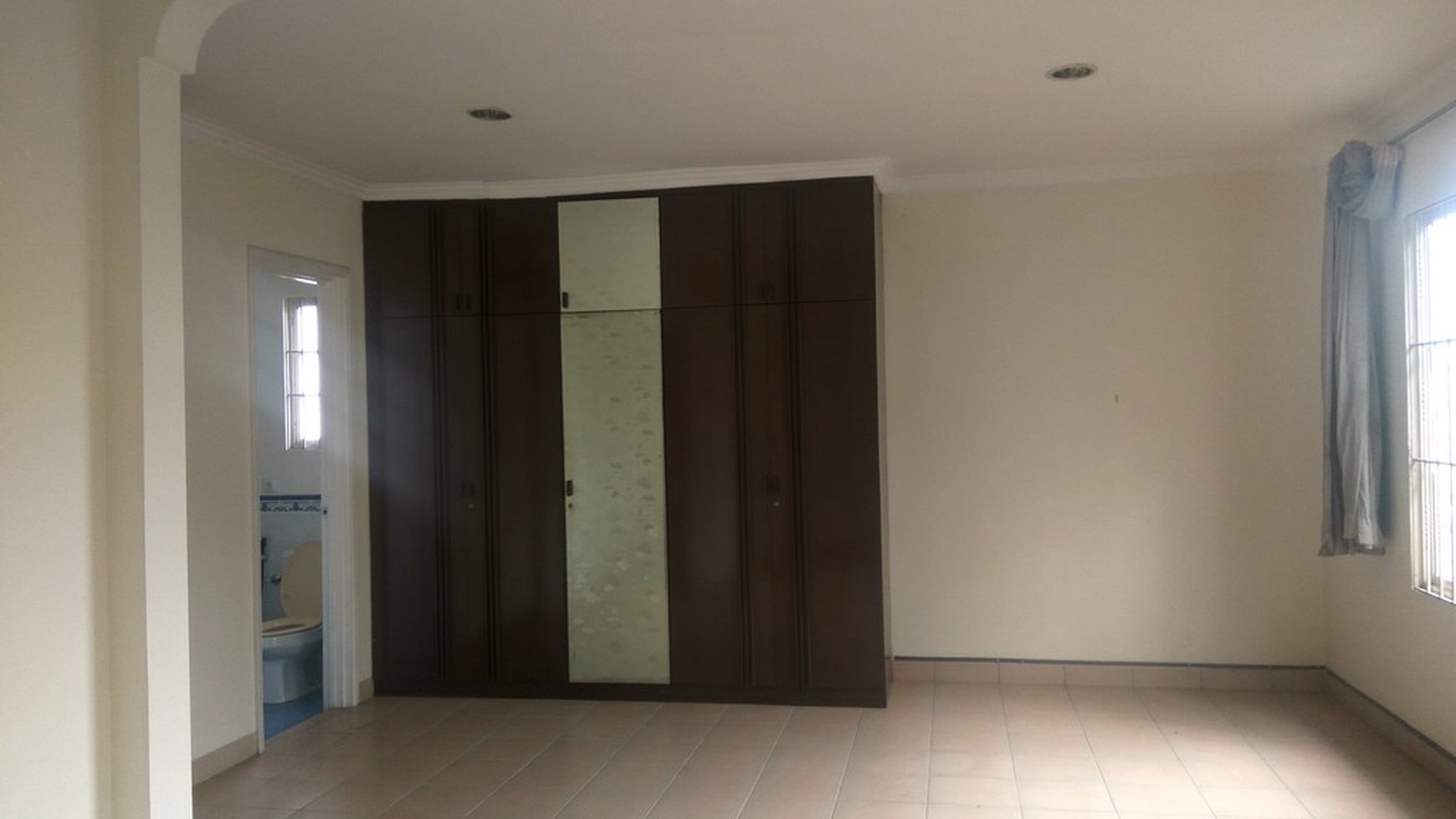 Dijual Rumahd i Taman Kalimantan - Lippo Karawaci