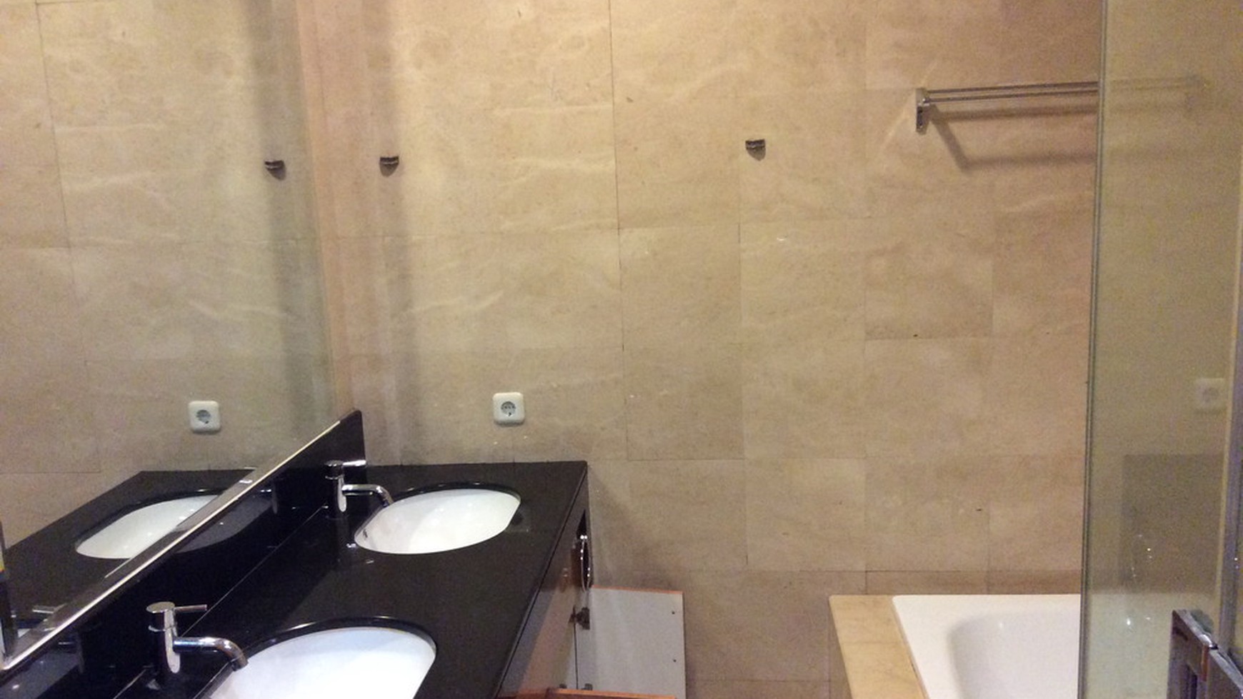 VERY INTERESTING PRICE !!! ... VERY STRATEGIC LOCATION, VERY EXCLUSIVE & VERY PRIVATE IN THE HEART OF SUDIRMAN... !!!