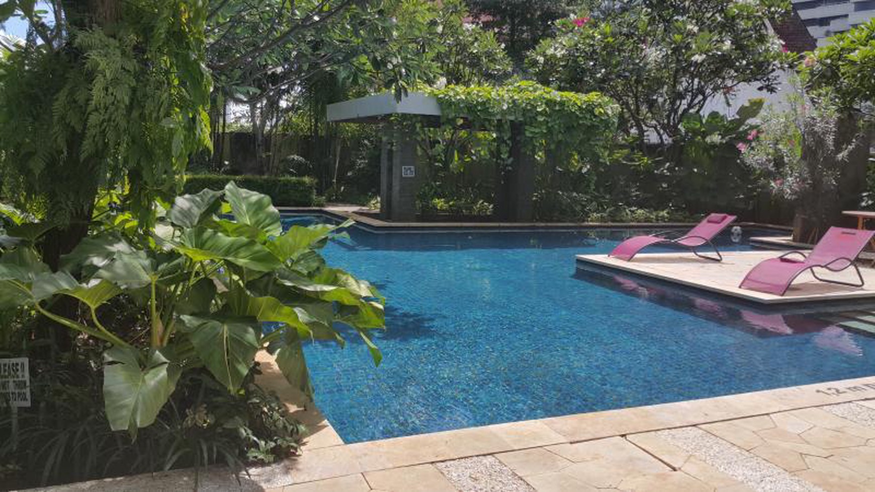 VERY INTERESTING PRICE !!! ... VERY STRATEGIC LOCATION, VERY EXCLUSIVE & VERY PRIVATE IN THE HEART OF SUDIRMAN... !!!
