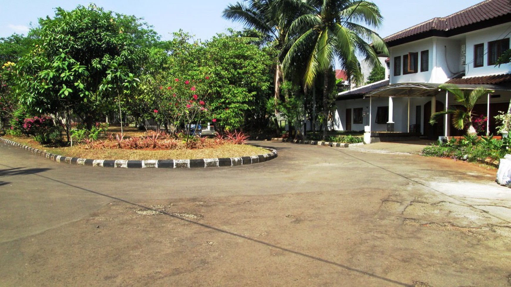TURUN HARGA!!! Dijual Rumah Bagus Di Cikini, Bintaro Sektor 7