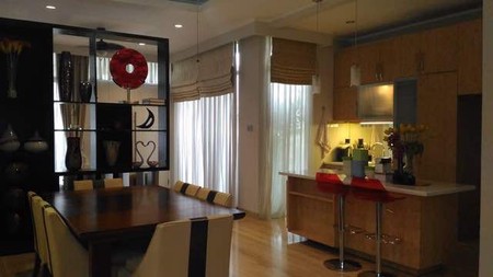 Rumah Cantik dan Bagus di Kebayoran View Bintaro