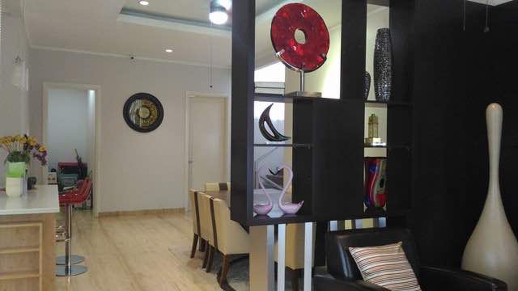 Rumah Cantik dan Bagus di Kebayoran View Bintaro