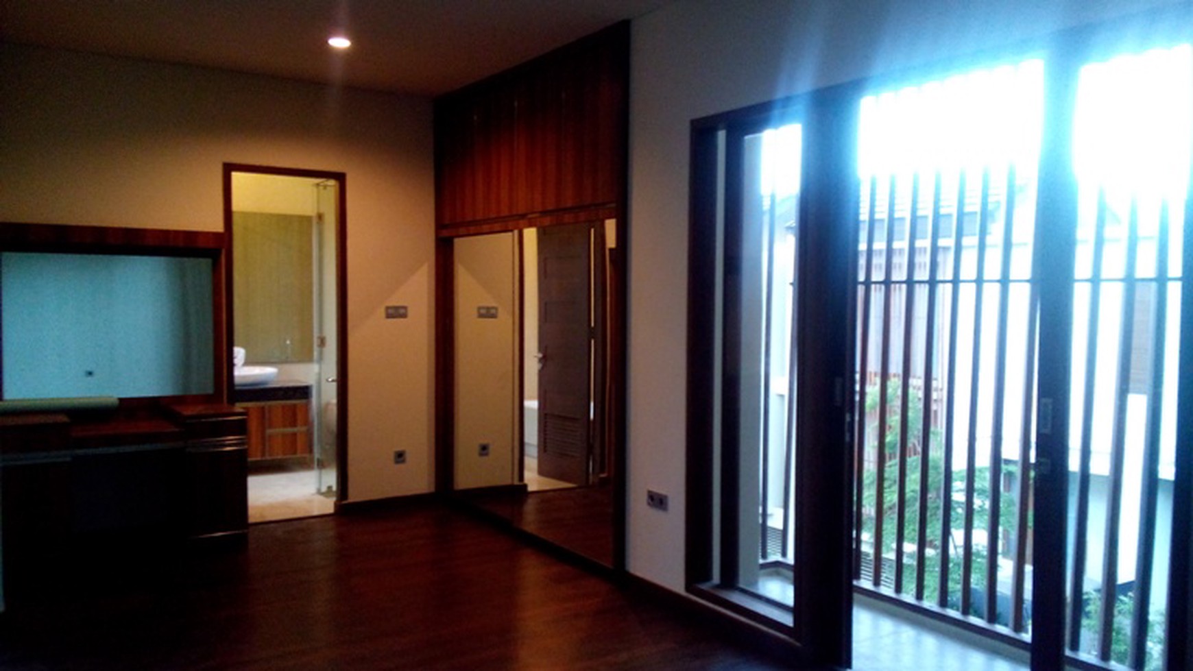 Fabulous Brand New town House With Beautiful Private Pool