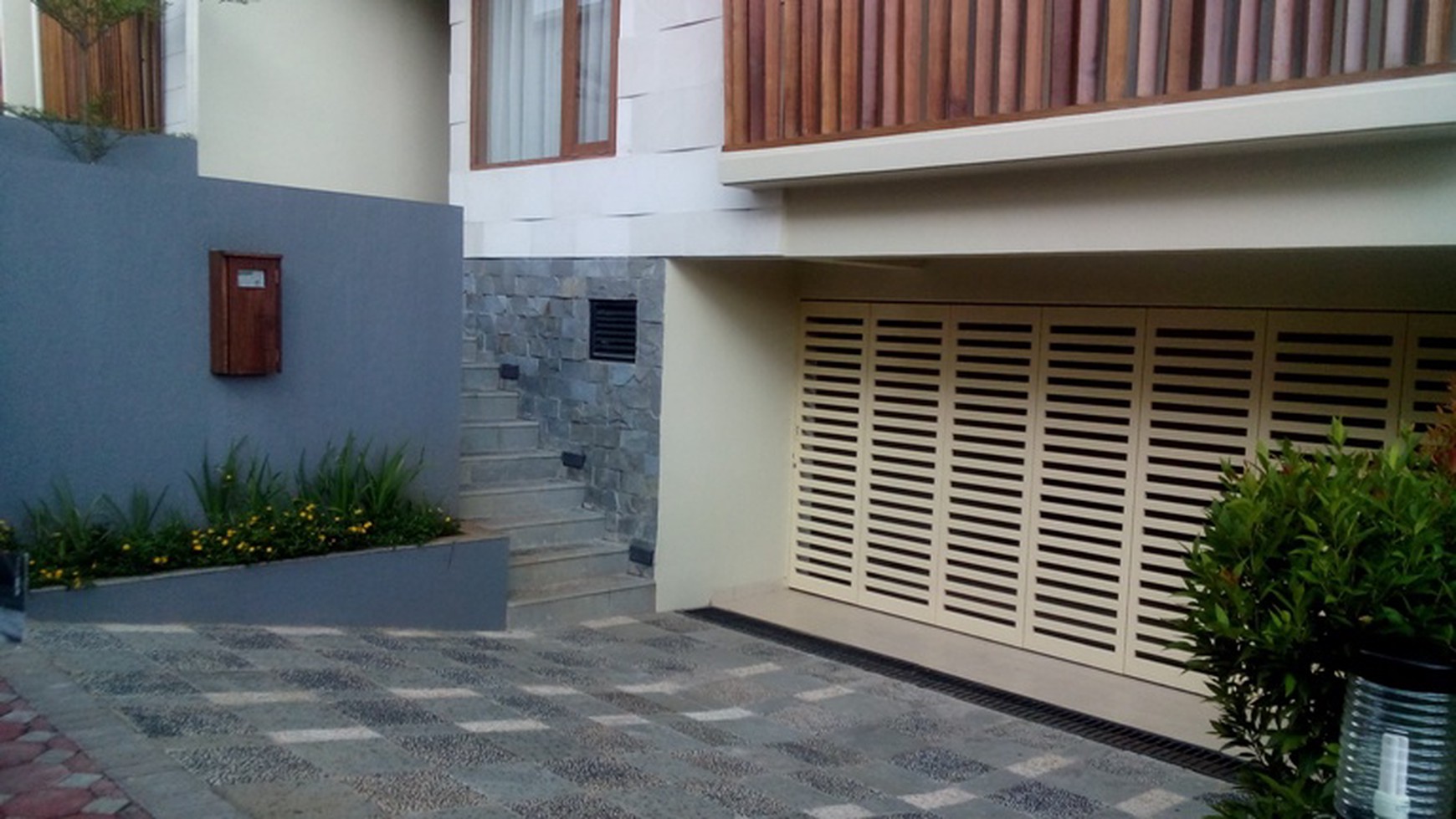 Fabulous Brand New town House With Beautiful Private Pool