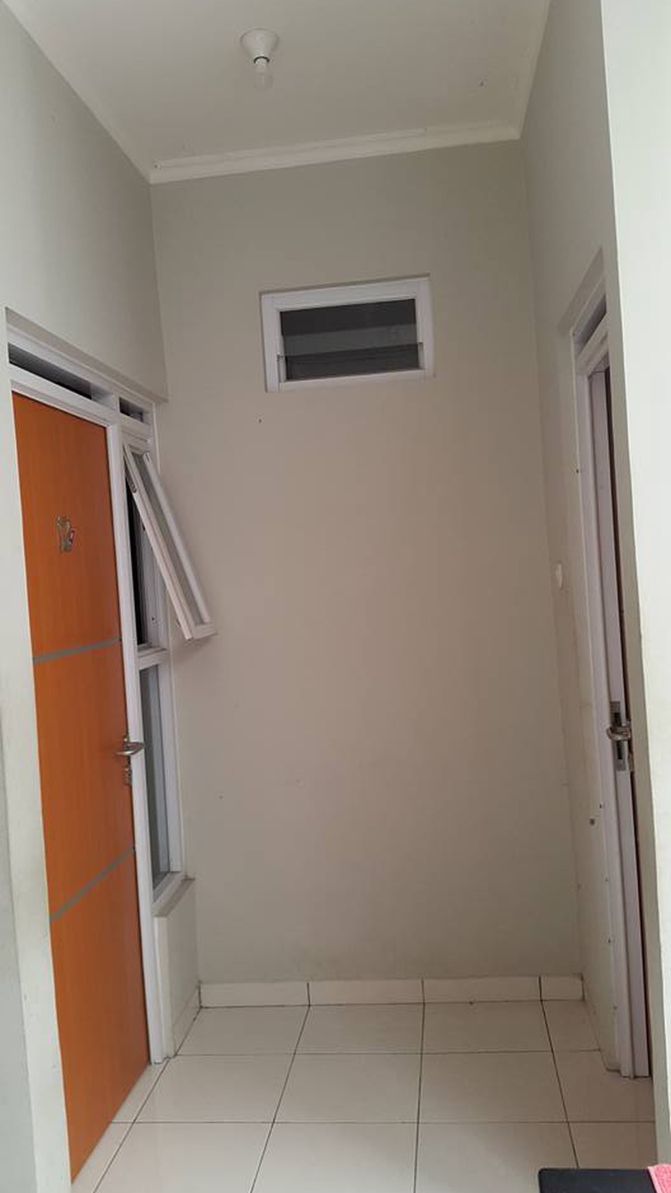 RUMAH KOSTAN 2,5 LANTAI DI PURI INDAH JATINANGOR, FULL FURNISHED DAN FULL BOOK!