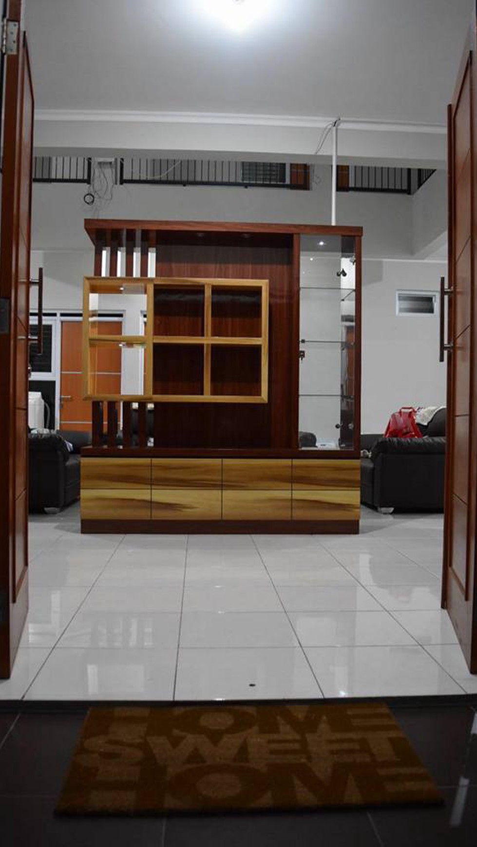 RUMAH KOSTAN 2,5 LANTAI DI PURI INDAH JATINANGOR, FULL FURNISHED DAN FULL BOOK!