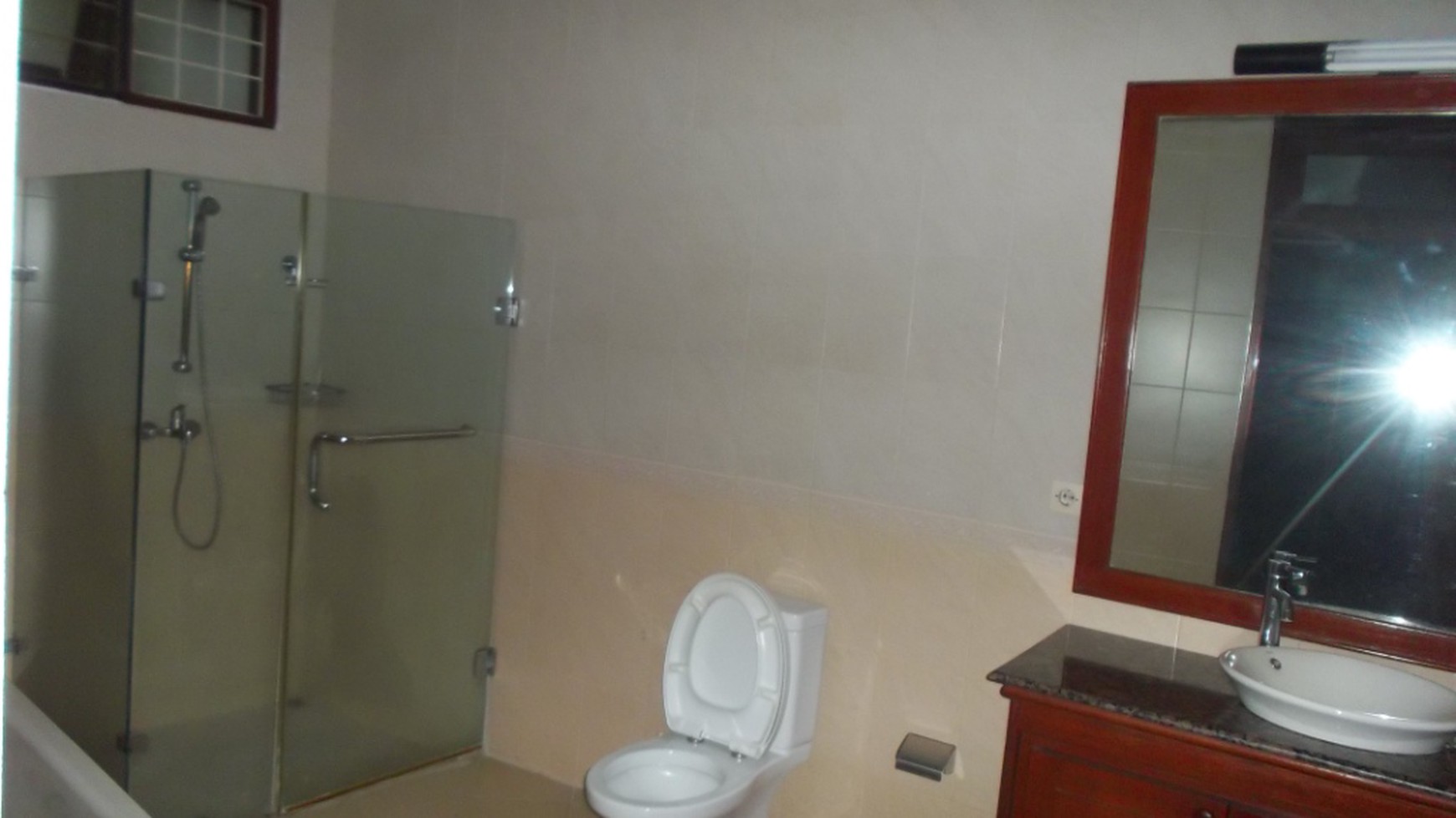 beautiful house in the prime area of Kemang