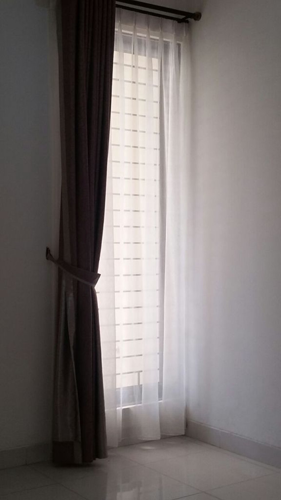 Rumah Siap Huni di Sektor 9,berada dalam cluster baru