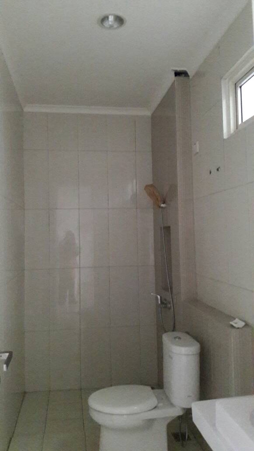 Rumah Minimalis Dalam Cluster Di BSD