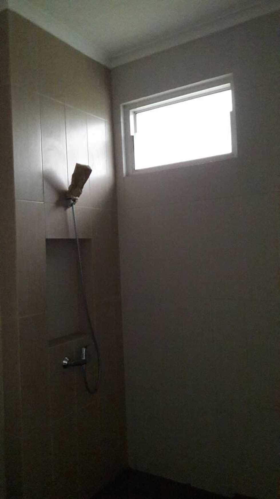 Rumah Minimalis Dalam Cluster Di BSD