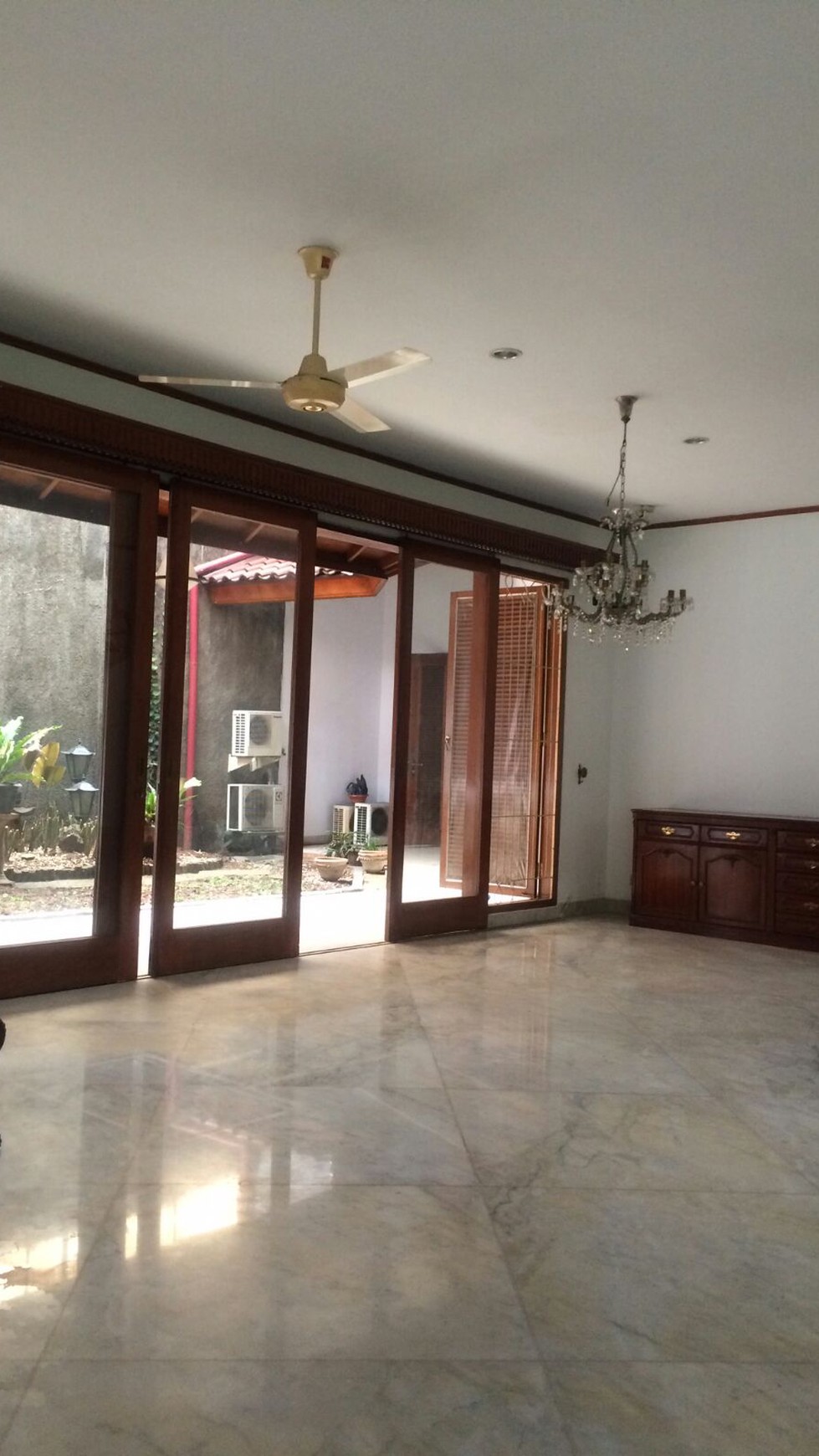 beautiful house in the prime area of Lebak Bulus