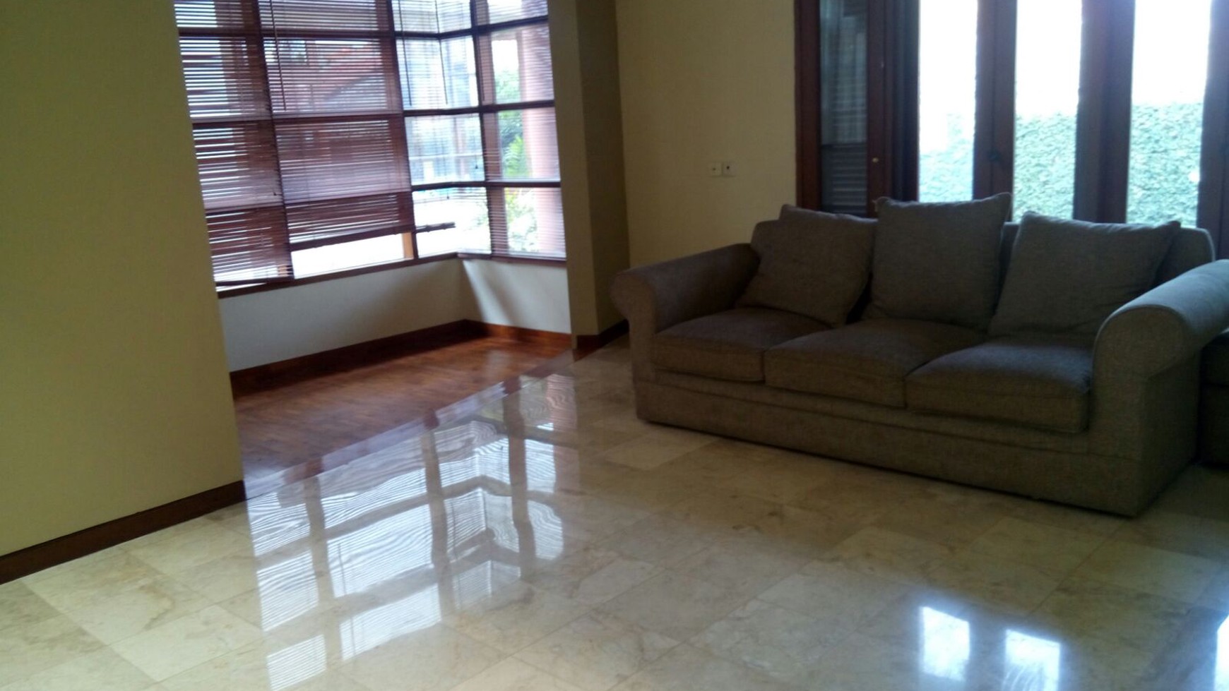 beautiful house in the prime area of Lebak Bulus