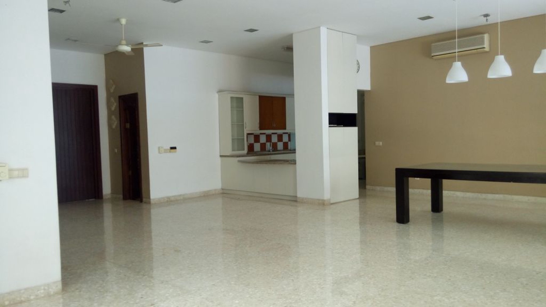 beautiful house in the prime area of Lebak Bulus