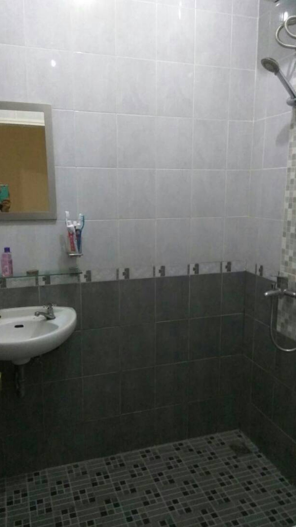 Dijual Rumah di Taman Holandia - Lippo Karawaci