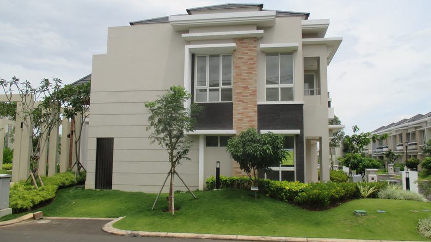 Dijual rumah TURUN HARGA !!! Siapa cepat Anda dapat. Edison Timur Gading Serpong
