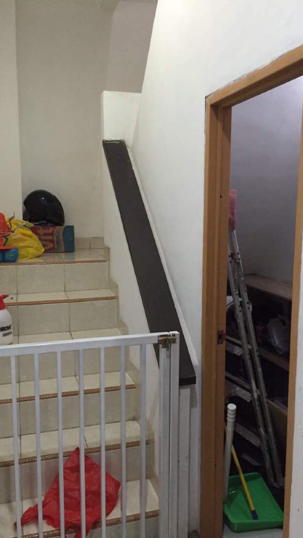 Rumah Cibubur Country Cikeas Bogor,,bergaya minimalis