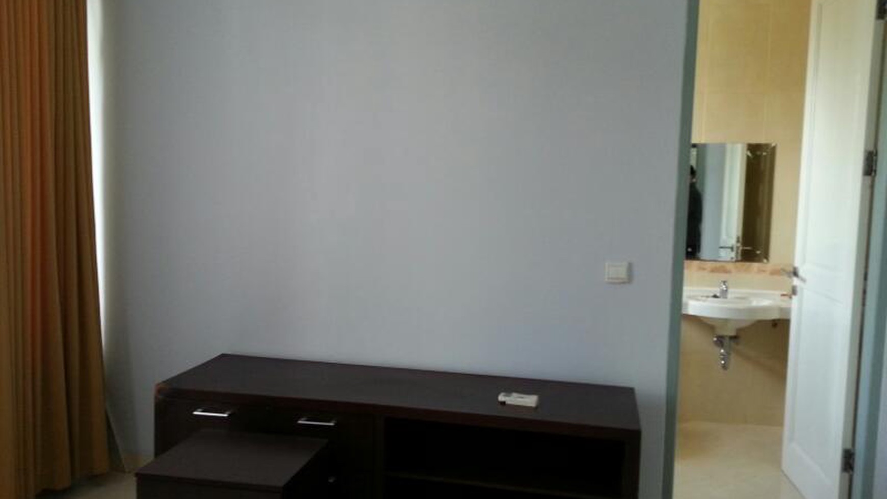 Rumah full furnished di The Green