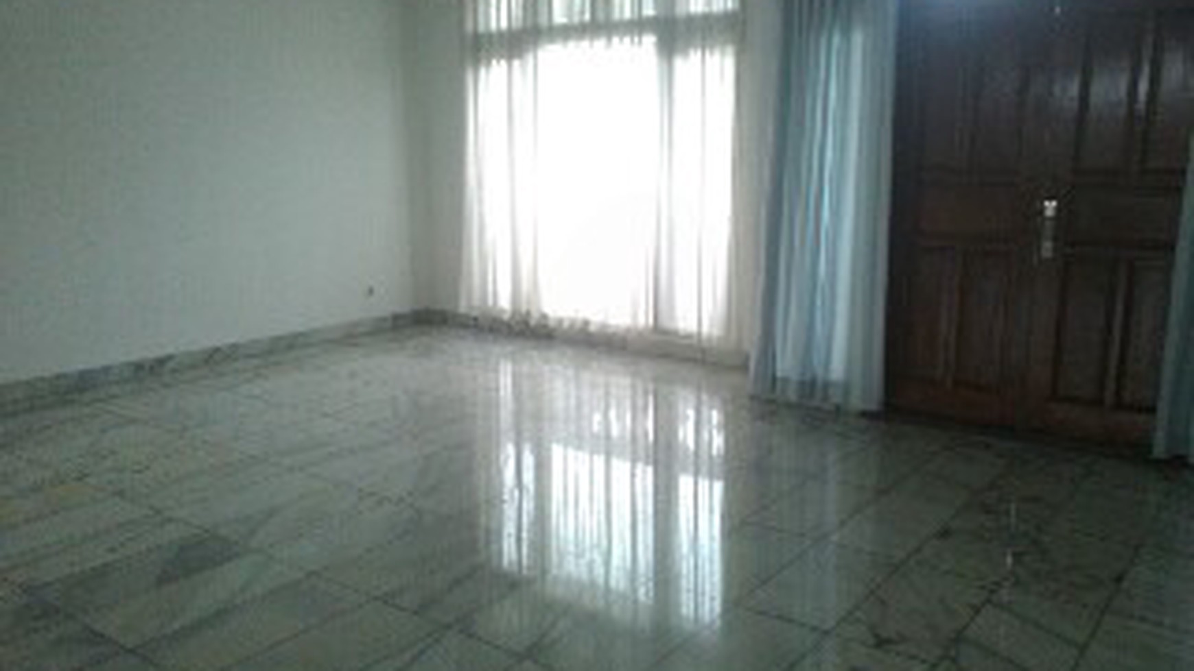 beautiful house in the prime area of Lebak Bulus