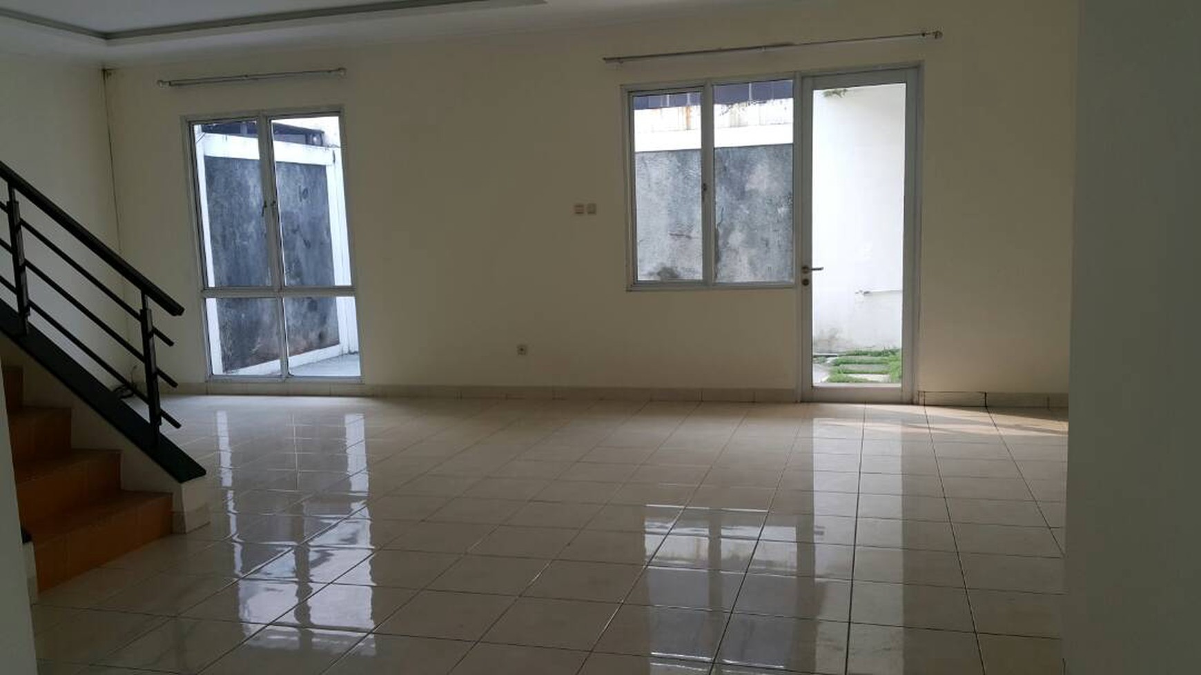 Disewakan Rumah Cluster hanya 5mnt dr gerbang Tol BSD, dekat sklh Sanur