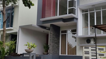 Rumah di bintaro jaya sek 7