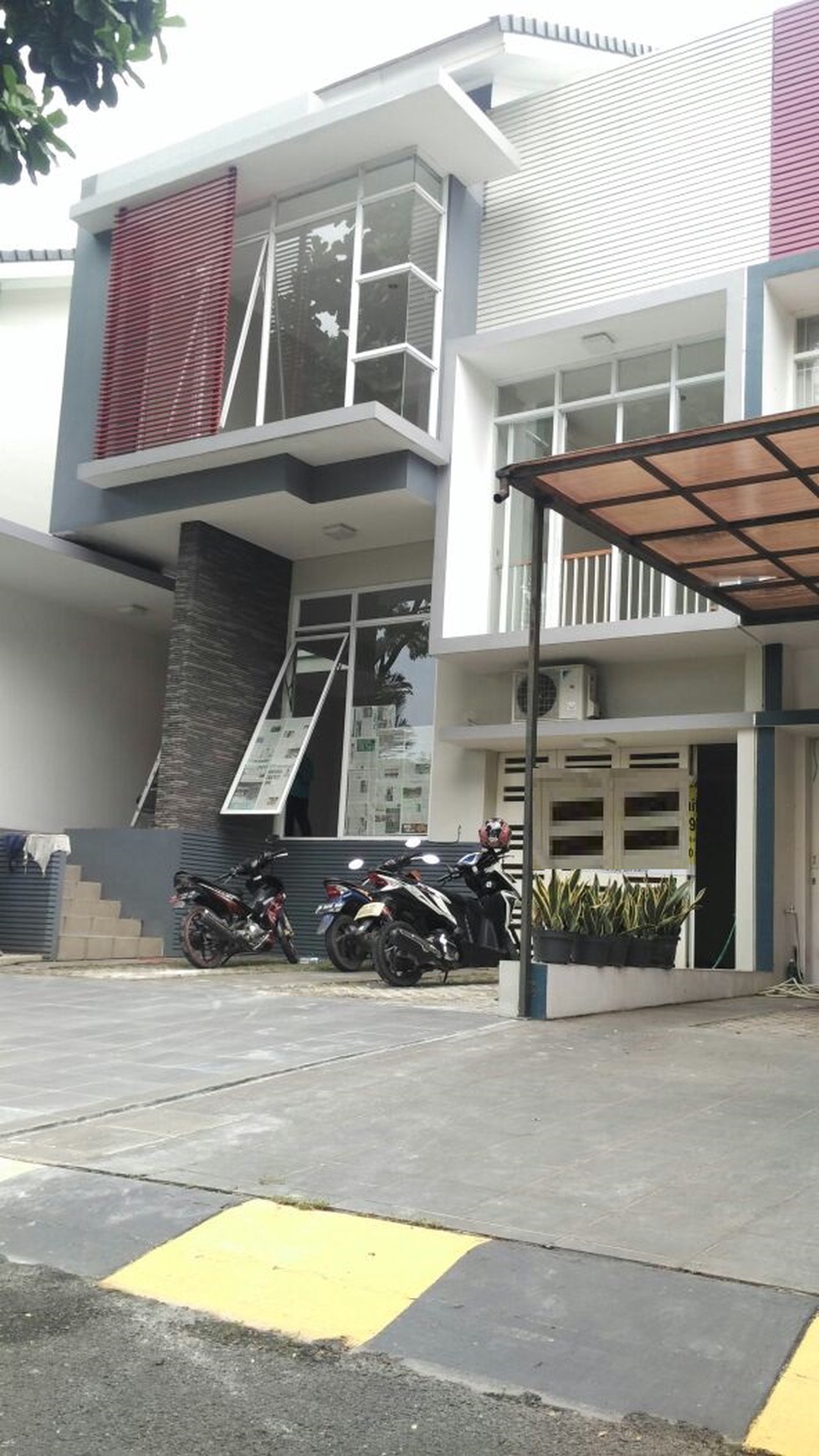 Rumah di bintaro jaya sek 7