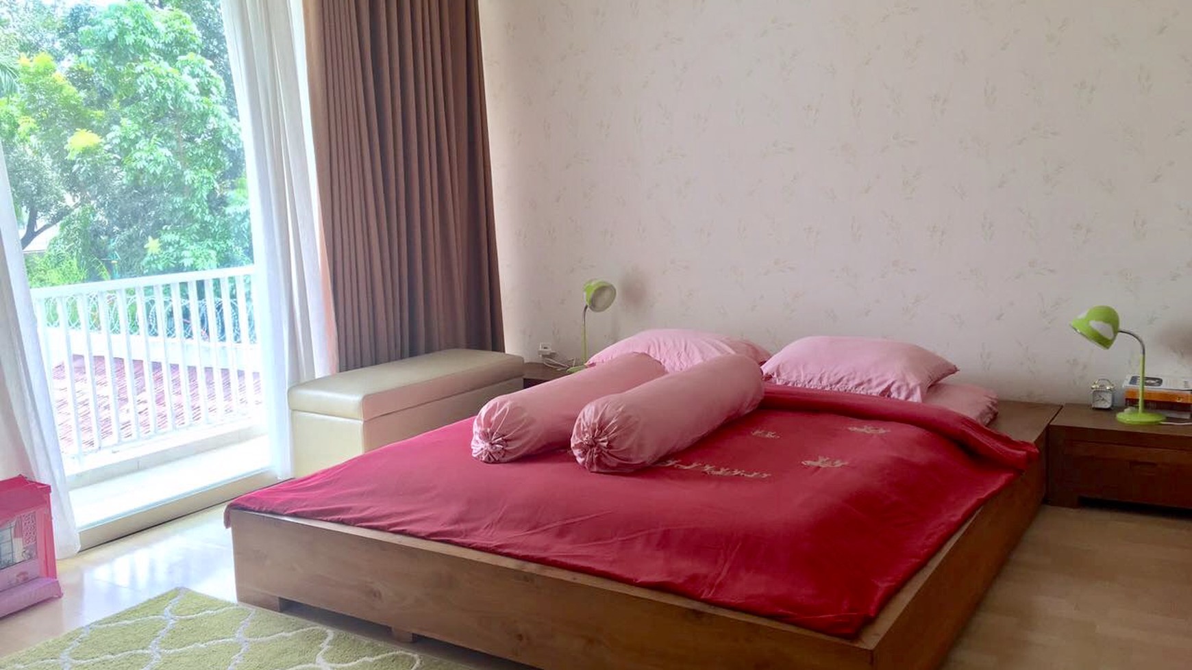 BRIGHT MODERN MINIMALIST HOUSE WITH PRIVATE SWIMMING POOL #20.25.1 #AK
