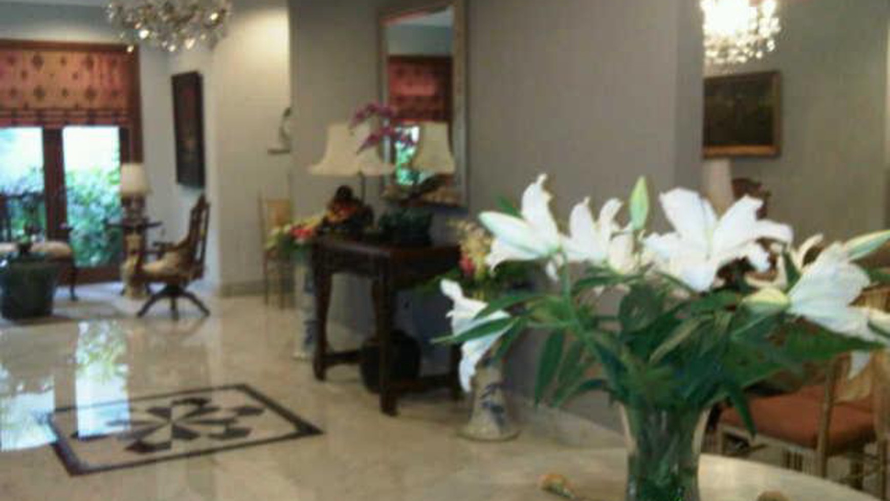 beautiful house in the prime area of Kebayoran