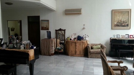 beautiful house in the prime area of Kebayoran