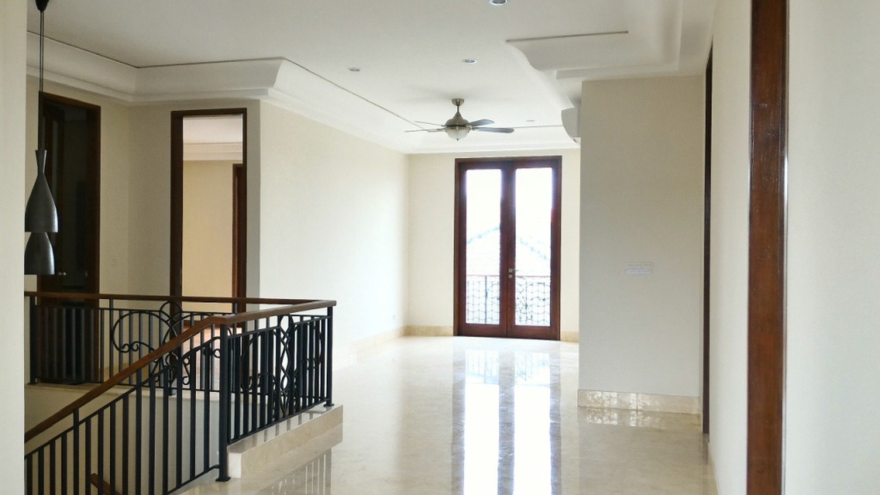 beautiful house in the prime area of Kebayoran