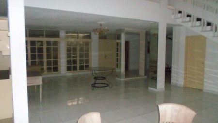 beautiful house in the prime area of Kebayoran